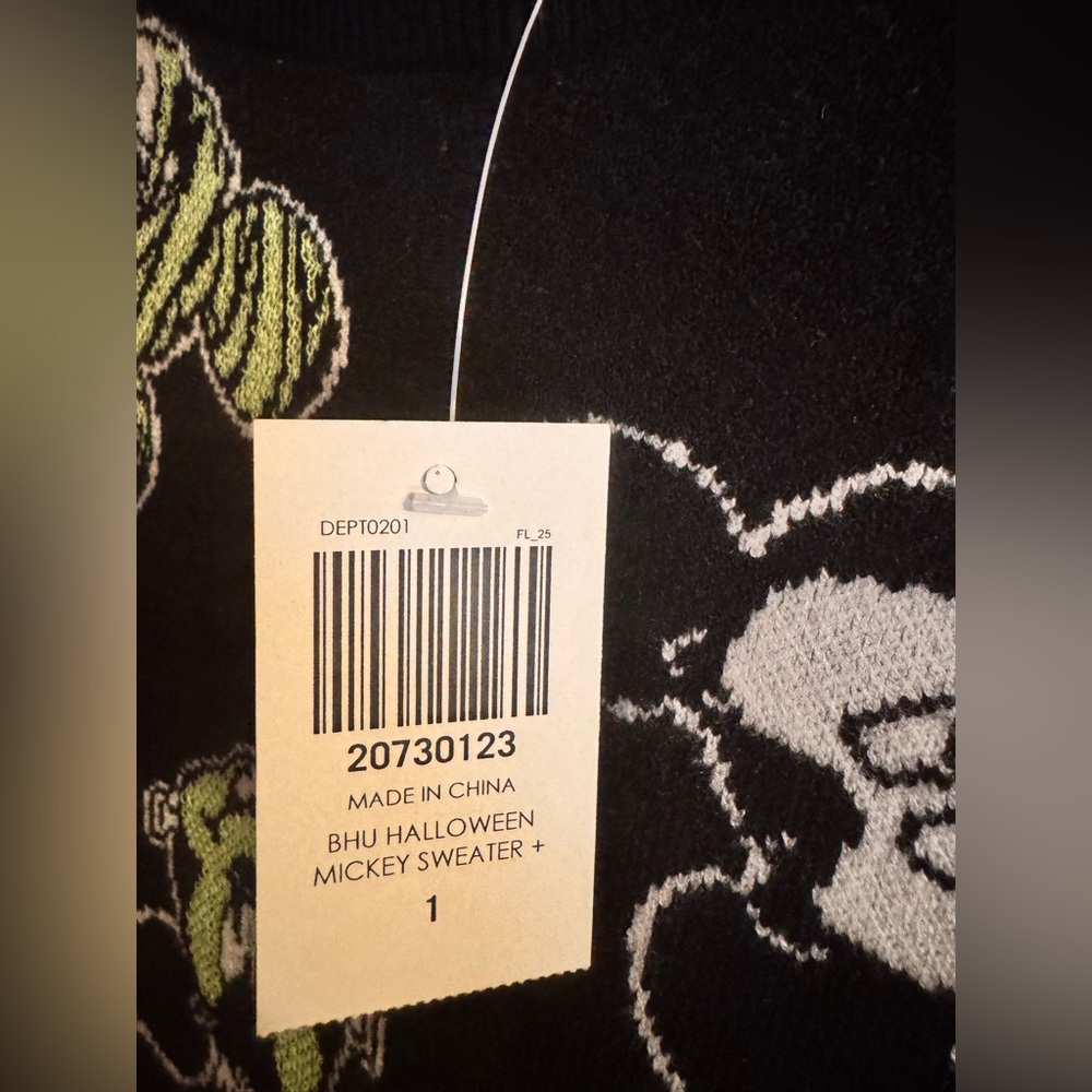 Her Universe Mickey Mouse Halloween Sweater Size 1 Black - Picture 4 of 5
